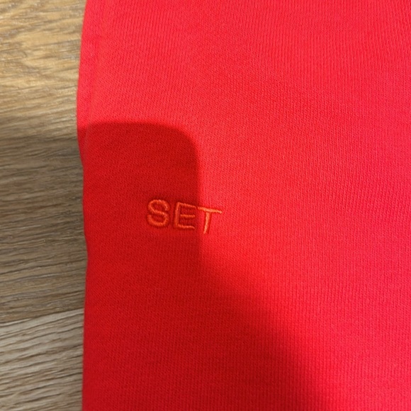 Set active Red Sweatpants - Picture 2 of 4